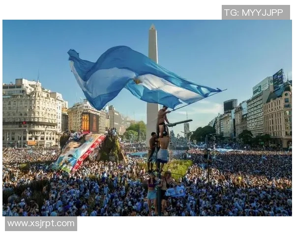 足球明星的小帐篷：梦想与荣耀交织的温馨避风港